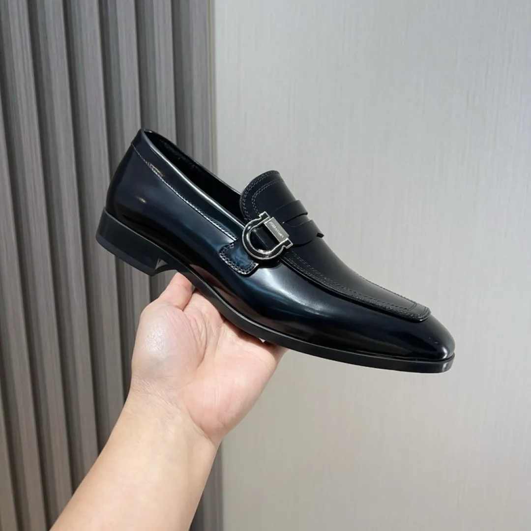 Men's Men's Shoes💰P640💰🔥《Ferragamo》👏Latest • High-end top brand luxury ~ purchasing agency, top quality ~. New fashionable business men's shoes🔜The uppers are made of original open-edge beaded cowhide➕cowhide·lining, with fine workmanship. The original stylish and soft combination wear-resistant and non-slip outsole is light and comfortable on the feet. The real thing looks better in real photos. Size: 38--44